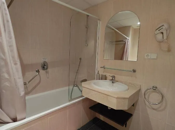 Апартаменты Riviera Serenity Escape - Sea View *
