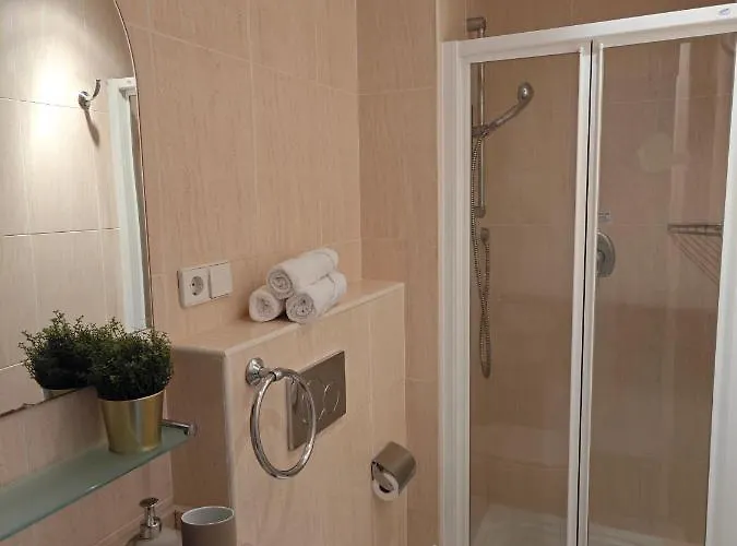 Апартаменты Riviera Serenity Escape - Sea View *