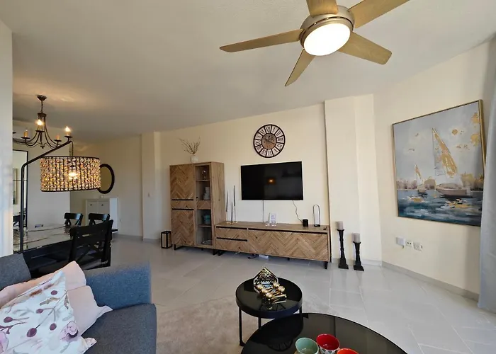 Riviera Serenity Escape - Sea View
